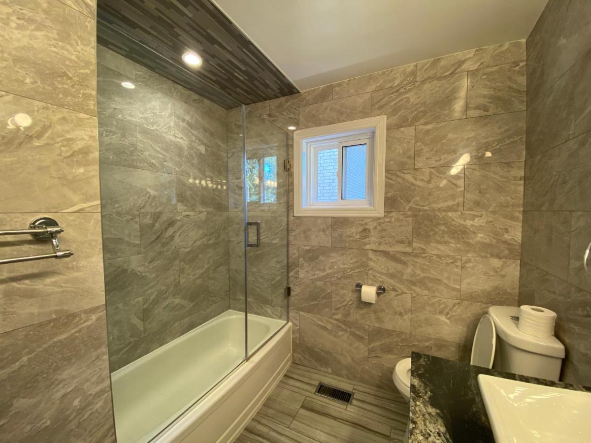 Yonge And Finch Subway !L Spacious & Bright Private Bedroom With Shared Amenties Toronto Exterior foto